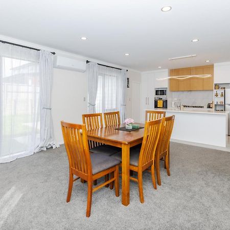 Stay In Newly Built House Hamilton Buitenkant foto