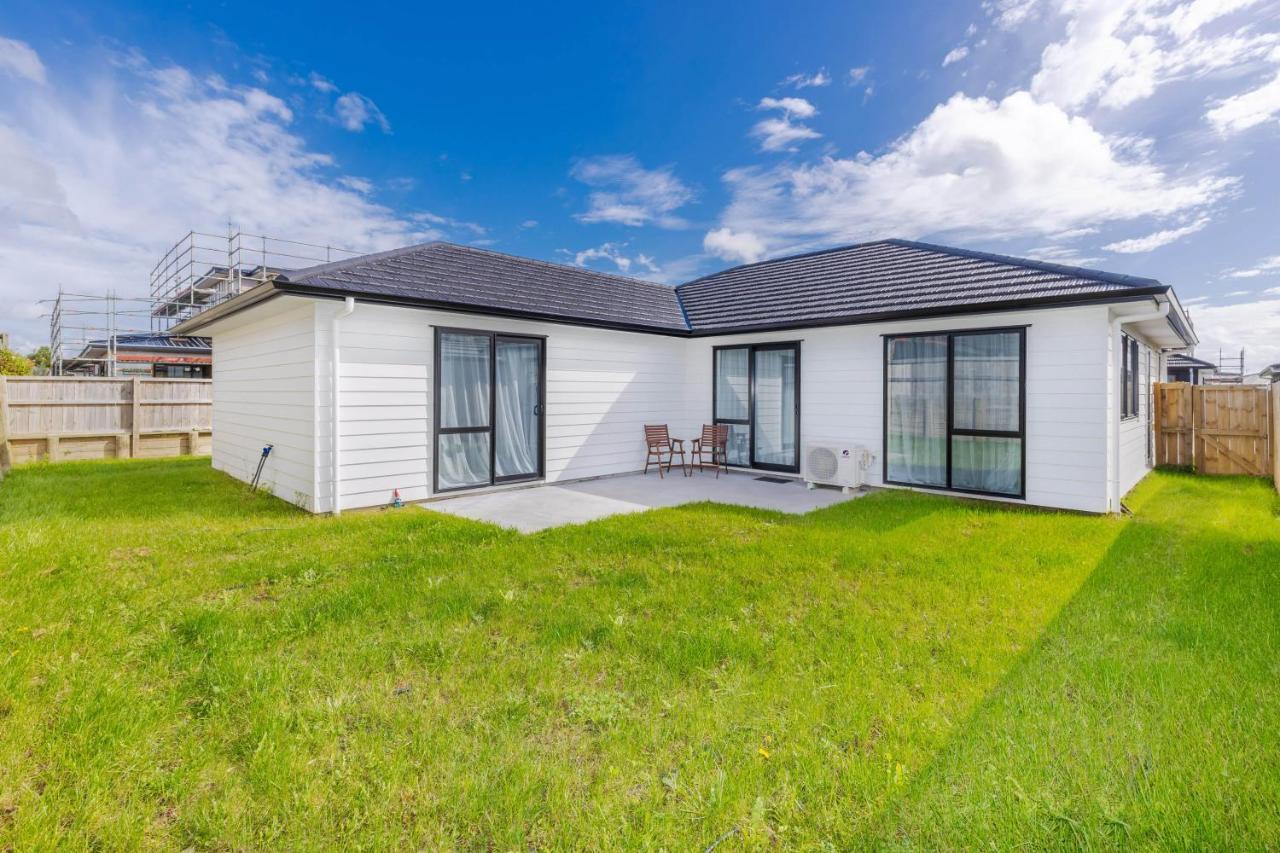 Stay In Newly Built House Hamilton Buitenkant foto
